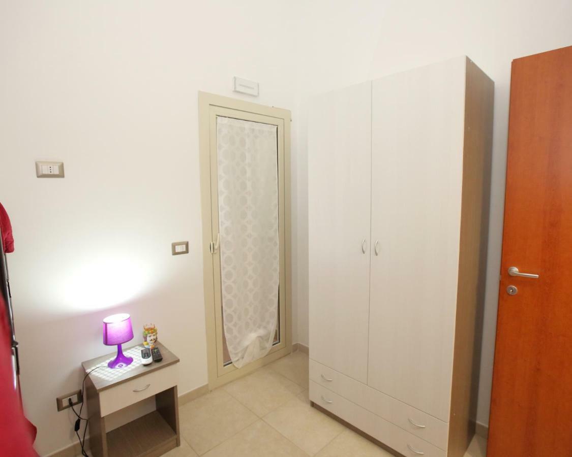 La Casa Di Cristina Apartment Avola Bagian luar foto