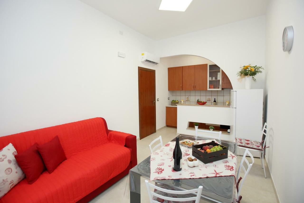 La Casa Di Cristina Apartment Avola Bagian luar foto
